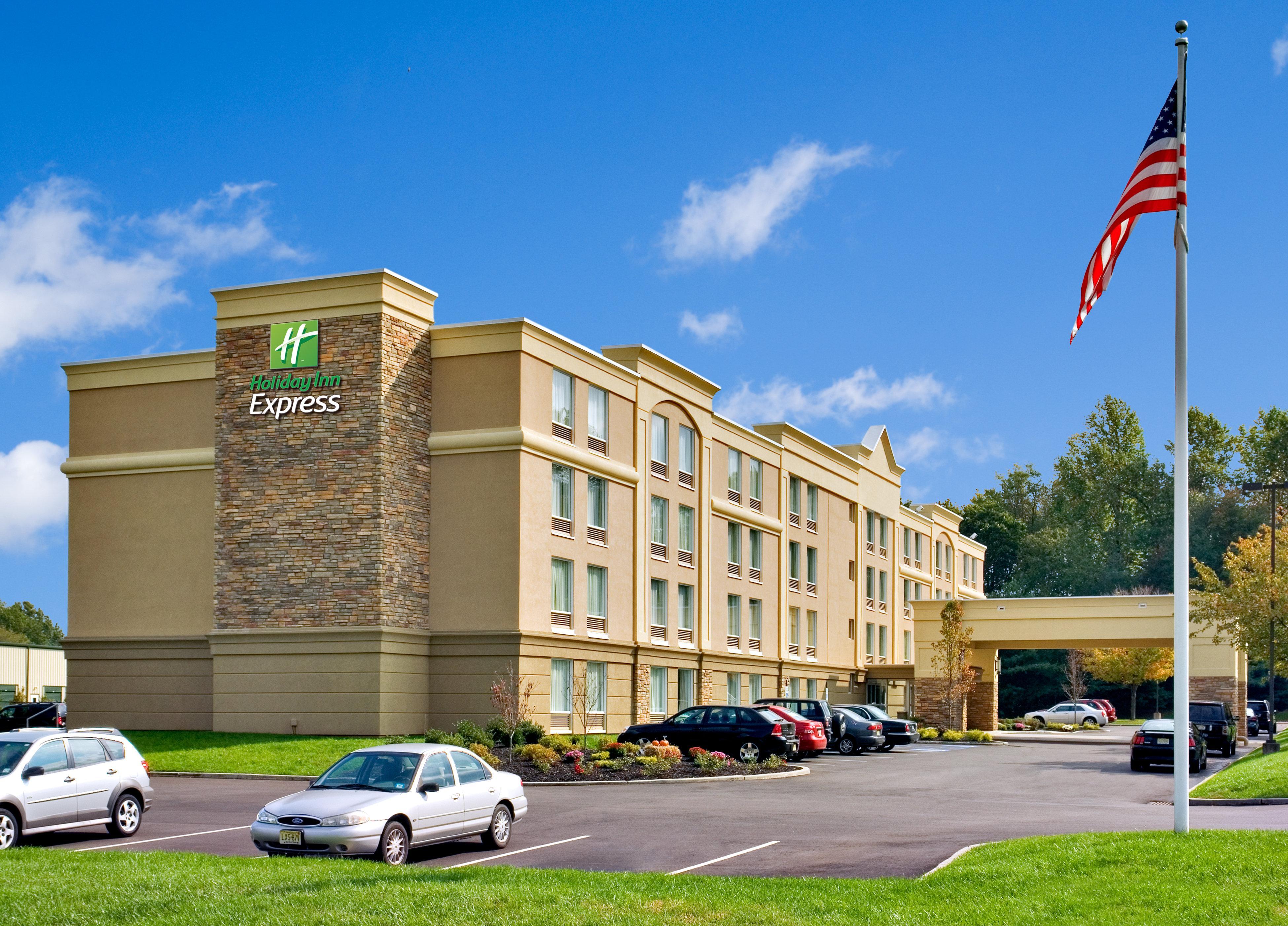 Holiday Inn Express & Suites West Long Branch - Eatontown By Ihg מראה חיצוני תמונה
