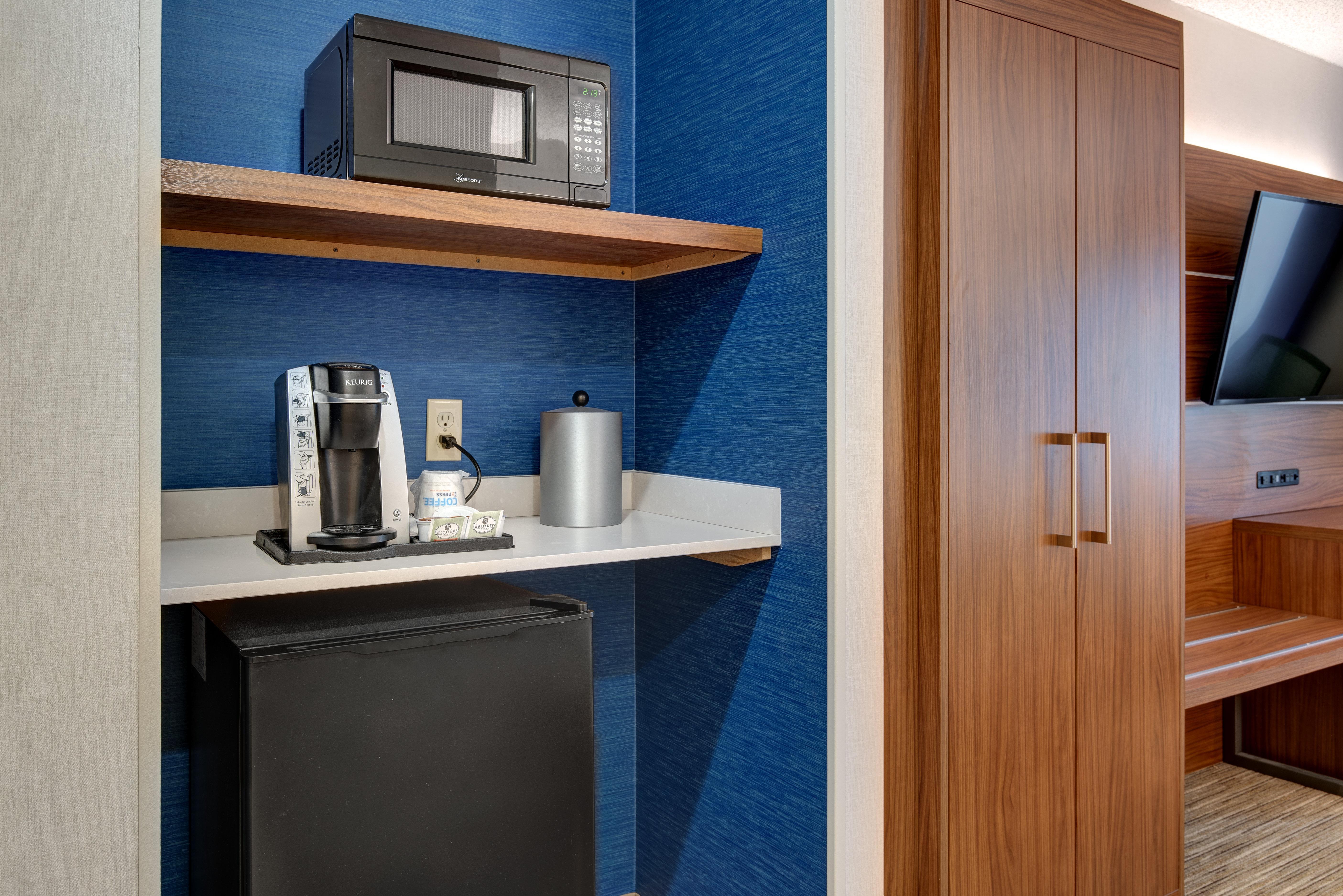 Holiday Inn Express & Suites West Long Branch - Eatontown By Ihg מראה חיצוני תמונה